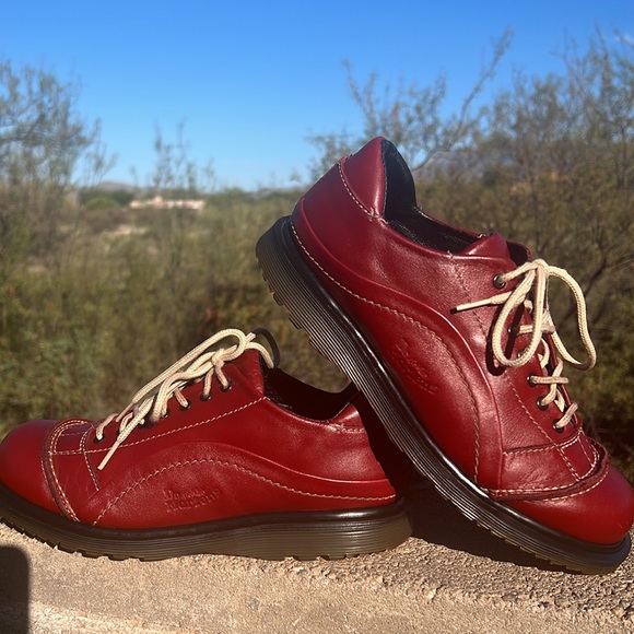 🏴󠁧󠁢󠁥󠁮󠁧󠁿 Vintage Dr. Martens MIE Red 7 Eye Casual Oxfords UK 5 - Picture 7 of 17
